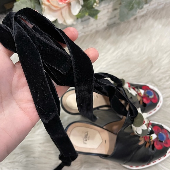 Fendi Black Floral Heels - Picture 15 of 16